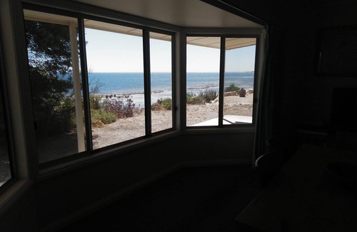 Para Wurlie House | Istana ~ Beachfront with great sea views! Off Peak Special!