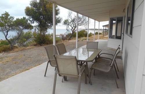 Para Wurlie House | Istana ~ Beachfront with great sea views! Off Peak Special!