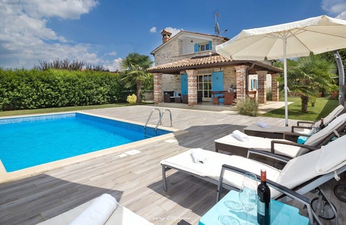 Visnjan Villa | Istrian stone villa with private pool near Porec