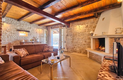 Visnjan Villa | Istrian stone villa with private pool near Porec