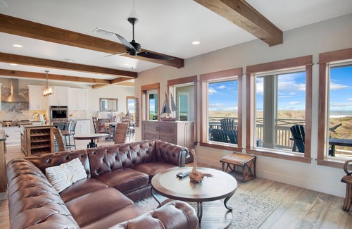 Port Aransas House | It'll Do | Private Pool, Beach Front, Amazing View