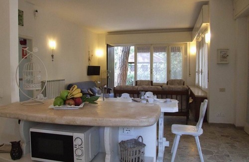 Marina di Castagneto Carducci Apartment | Relax on the large terrace, near the sea. Azaglia with air condition.