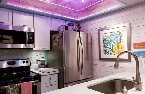 Hutchinson Island South Condo | IT'S 5 O'CLOCK SOMEWHERE AT ISLAND BEACH RESORT- REST/TIKI BAR! NO CLEANING FEE!