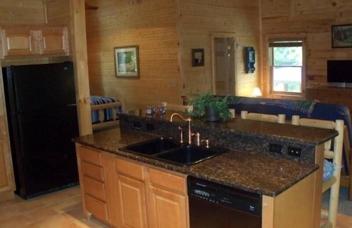Mount Mourne Cabin | It's Five O'Clock Here! Pontoon available! Read below. 1'st come 1'st serve.