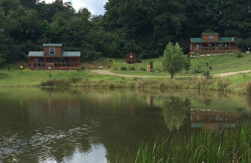 Fancy Gap Cabin | 'It's Five O' Clock Here,' HOT TUB, waterfront, facing the Blue Ridge Parkway