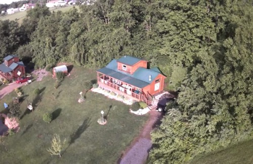 Fancy Gap Cabin | 'It's Five O' Clock Here,' HOT TUB, waterfront, facing the Blue Ridge Parkway