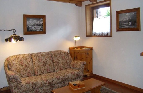 San Vito di Cadore Apartment | rhododendron ground floor 2