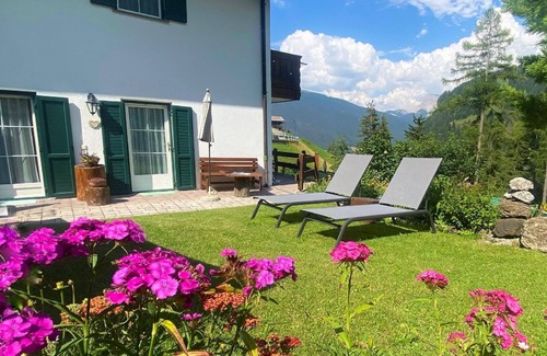 Bulla Apartment | Holiday apartment Sankt Ulrich (Ortisei di Val Gardena) for 1 - 3 persons with 1 bedroom - Holiday a
