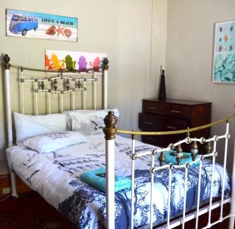 Busselton House | Ithaca 1896 Manor