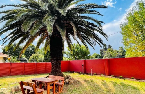 Kempton Park House | Ithonsi Guesthouse