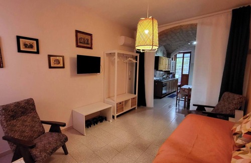 Cuglieri Apartment | Itiseasy1 Piano Suites Nel Corso