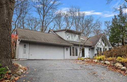 Michiana House | Its a Wonderful Life by Juniper Holiday and Home