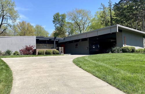 Leawood House | Its not a house, its a Lifestyle.