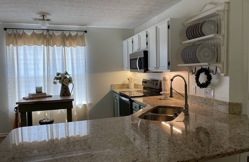 Dadeville Condo | It’s that time of year… book your Auburn football weekend! War Eagle!🦅