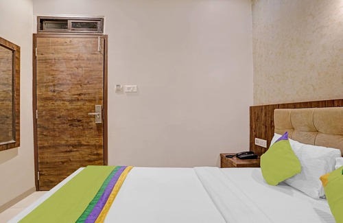 Kalina Hotel | Itsy By Treebo - BKC Mannat