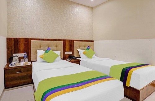 Kalina Hotel | Itsy By Treebo - BKC Mannat