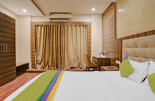 Kalina Hotel | Itsy By Treebo - BKC Mannat