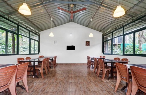 Somvarpet Hotel | Itsy By Treebo - Manuvan Homestay