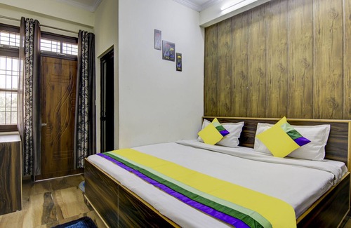 Mayapur Hotel | Itsy By Treebo - Shivalik