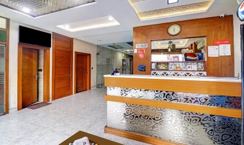 Mathura Hotel | Itsy Hotels Anjali Mahal, 500 Mtrs From Mathura Railway Station