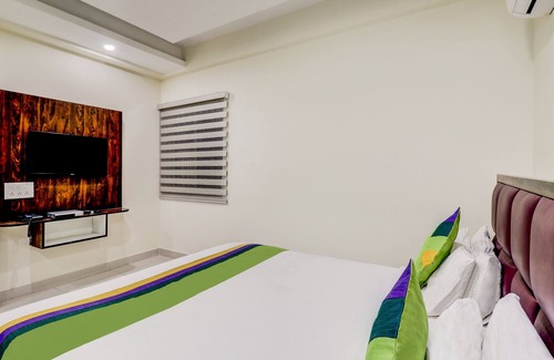 Sector 2 Hotel | Itsy Hotels Kozy Rooms