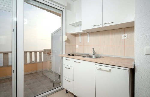 Ivan Dolac Apartment | Ivan Dolac Azure Horizon Beach Apartments - One Bedroom Apartment with Balcony and Side Sea View
