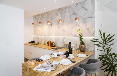 Stare Miasto Apartment | Ivory Apartment - LoftAffair