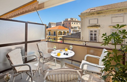Old Town Apartment | Ivory Luxury Suite by Corfuescapes