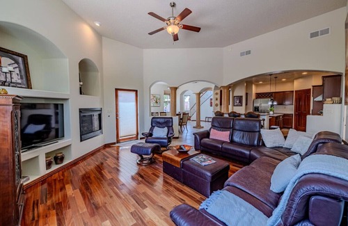 Northeast Heights House | Ivory Sanctuary - 4 bedroom