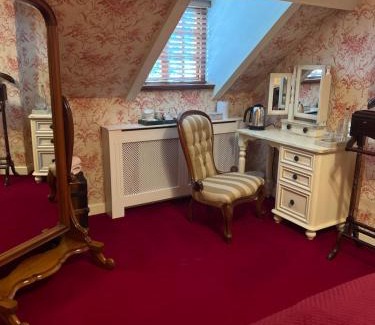 Killarney Bed & Breakfast | Ivy Cottage B&B