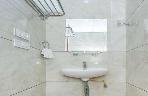 Bommasandra Hotel | Ivy Dew Drops