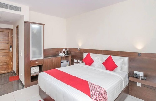 Bommasandra Hotel | Ivy Dew Drops