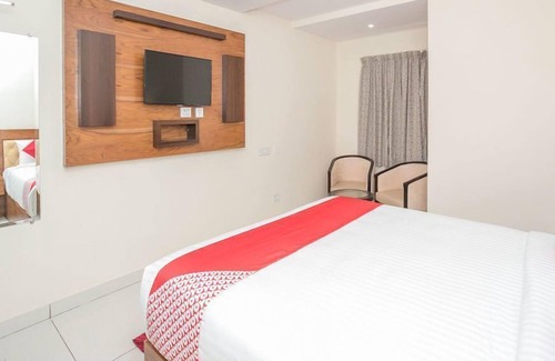 Bommasandra Hotel | Ivy Dew Drops