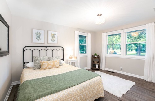 South Bend House | Ivy Hill is freshly updated 1.5 miles from Notre Dame, & Downtown South Bend