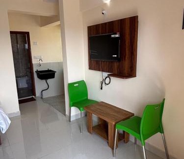 Bommasandra Hotel | IVY Lemon Green