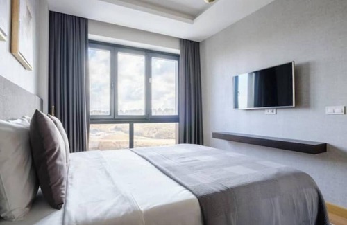 Basaksehir Apartment | Ivy - Modern Cozy 1BR Apt w Private Parking & Gym
