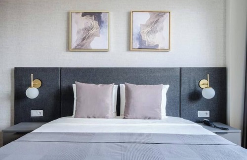 Basaksehir Apartment | Ivy - Modern Cozy 1BR Apt w Private Parking & Gym