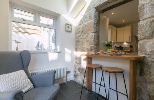 Lelant House | Ivy Mount-Cottage-Dog Friendly-Woodburners