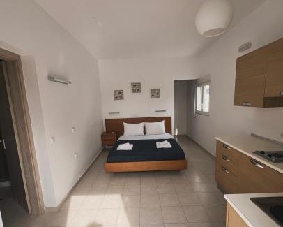 Pefkos Apartment | Ivy Studios