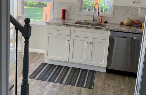 Lexington House | Ivy Suprise LakeView