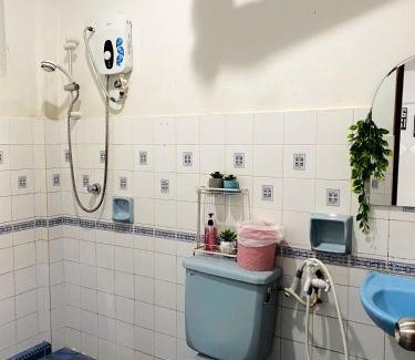 Tanjung Tanah Merah Apartment | Izdisa Muslim Homestay For Muslim Groundfloor Pool view