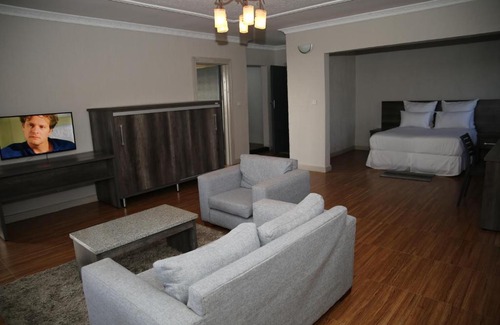 Lusaka Hotel | Izeni Resort