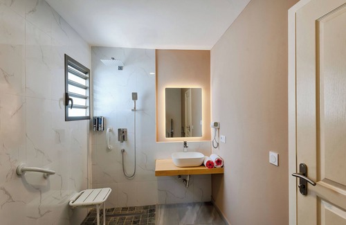 Madirokely Hotel | IZIL HOTEL NOSY BE
