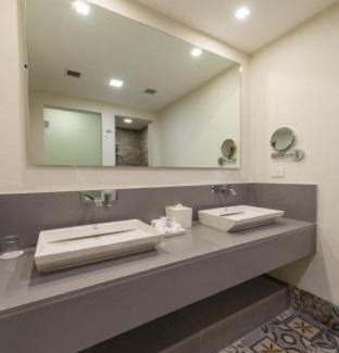 Isla Mujeres Hotel | Izla Beach Front Hotel