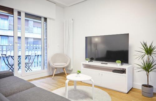 Gros Apartment | Izpizua Apartment