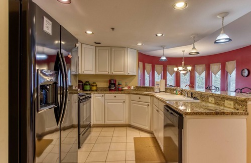 Pigeon Forge Condo | " J & B Golf Getaway "