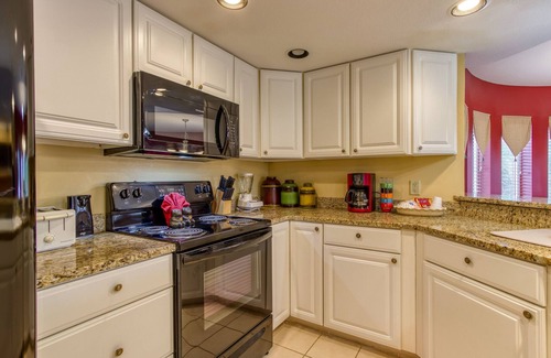 Pigeon Forge Condo | " J & B Golf Getaway "