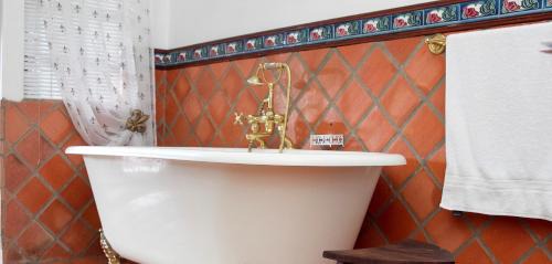 Centurion House | J'Cups Guest House