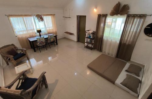 Siolim Apartment | J-House, spacious apartments with balconies, Thalassa 1min away