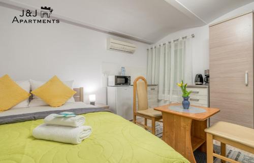 Stare Miasto Apartment | J&J Apartments, Łazienna 30 Apartament 8/2